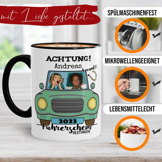Tasse - F&uuml;hrerschein bestanden - gr&uuml;nes Auto - mit Foto, Name und Jahr - Innen &amp; Henkel Schwarz