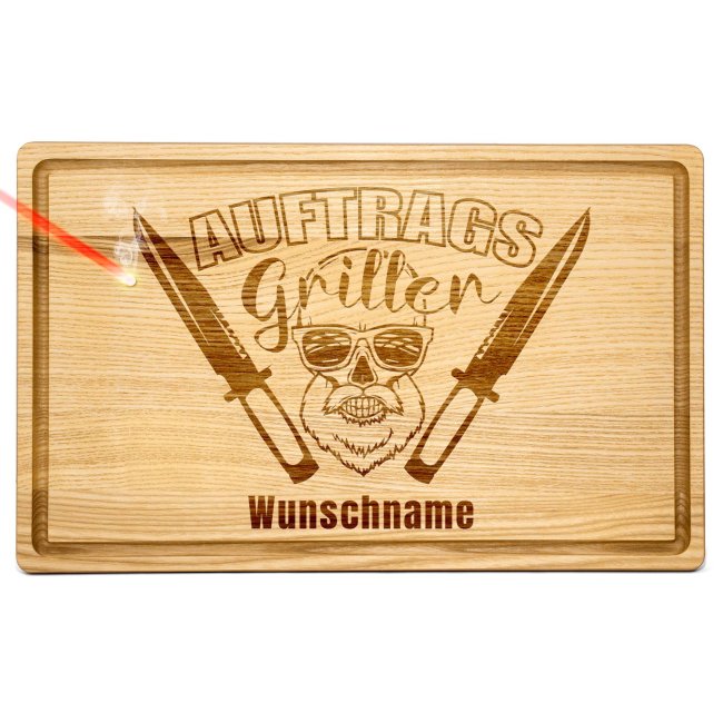 Gro&szlig;es Schneidebrett mit Gravur - AuftragsGriller Totenkopf - mit Name personalisierbar