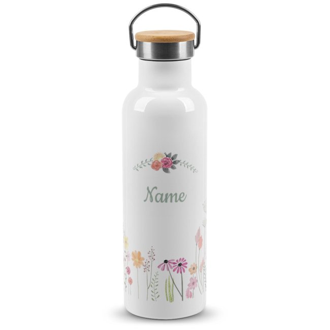 Trinkflasche mit Bambusdeckel - Wildblumen - mit Name - Wei&szlig; 750 ml