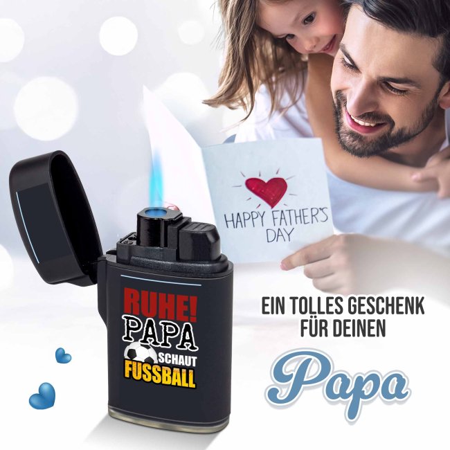 Sturm-Feuerzeug mit Spruch - Ruhe! Papa schaut Fu&szlig;ball