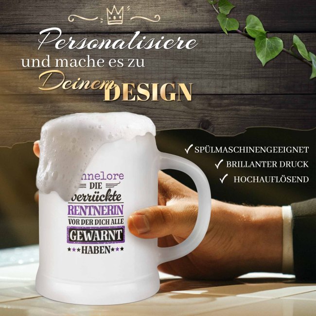 Personalisierter Bierkrug mit Name - Die verr&uuml;ckte Rentnerin - Keramik