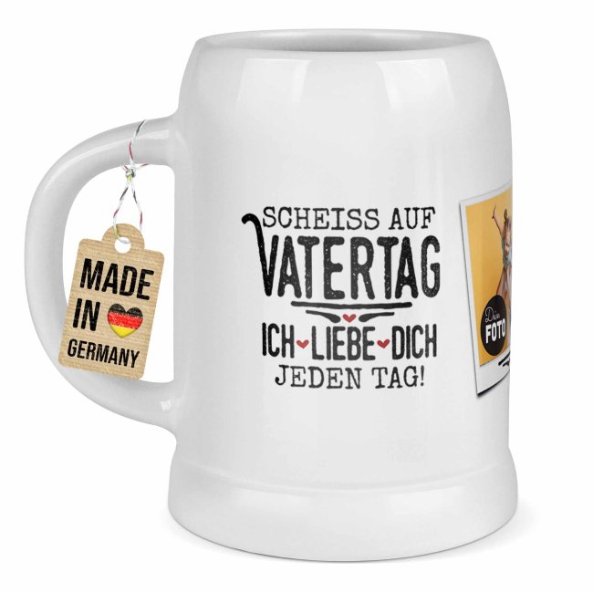 Personalisierter Bierkrug mit Fotos - Schei&szlig; auf Vatertag, ich liebe dich jeden Tag - Keramik Wei&szlig;, 500 ml