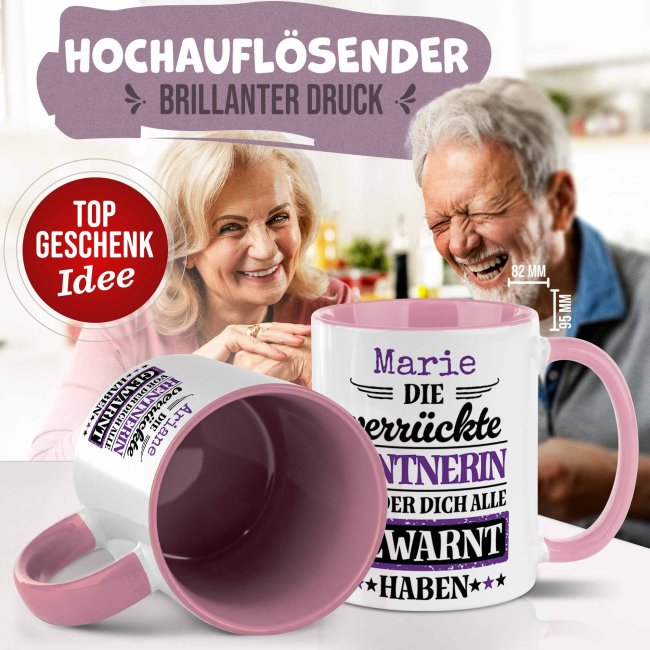 Personalisierte Tasse zur Rente - Verr&uuml;ckte Rentnerin - mit Name - Rosa