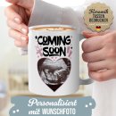Personalisierte Tasse - Coming soon, rosa - mit Foto