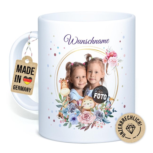 Kunststoff-Tasse f&uuml;r Kinder mit Name und Foto - Blumenkranz mit Tiere