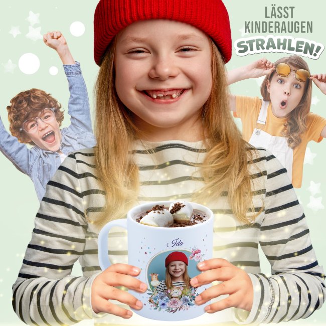 Kunststoff-Tasse f&uuml;r Kinder mit Name und Foto - Blumenkranz mit Tiere