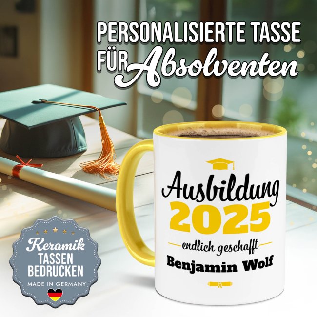 Tasse zur Ausbildung mit Name &amp; Jahr - Endlich geschafft - Innen &amp; Henkel Gelb