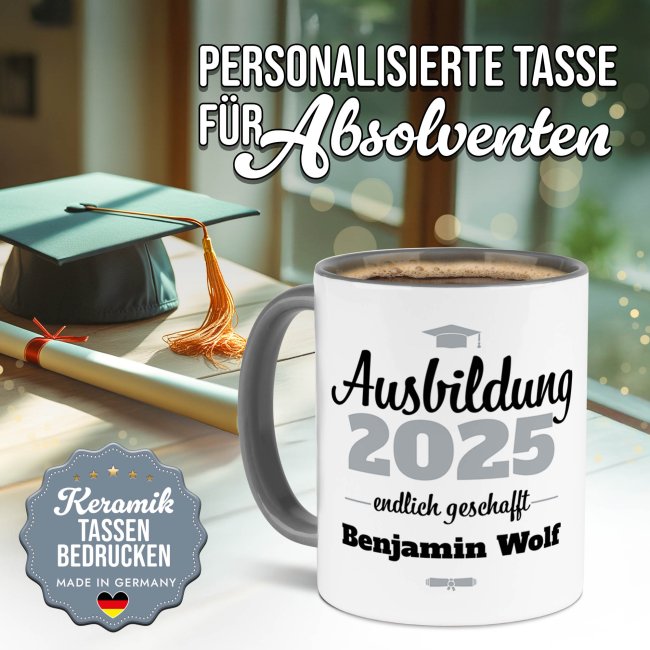 Tasse zur Ausbildung mit Name &amp; Jahr - Endlich geschafft - Innen &amp; Henkel Grau