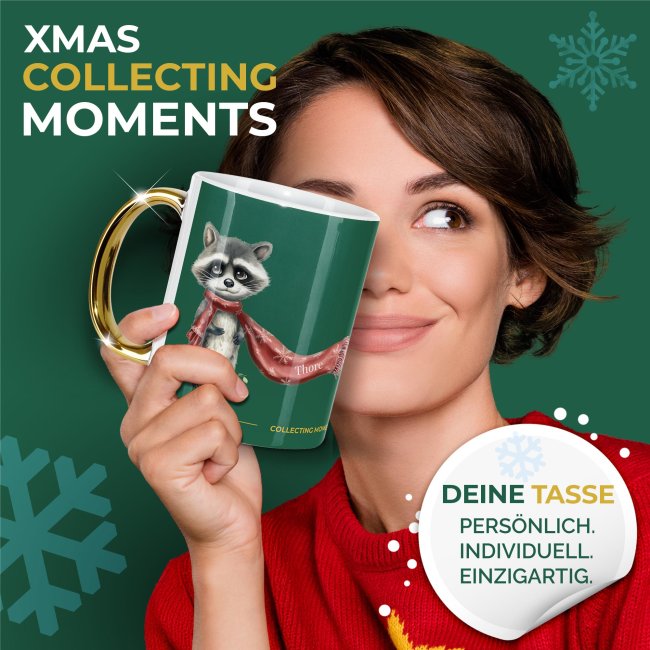 Weihnachtstasse mit Goldhenkel - Collecting Moments 2025 No. 05 - Waschb&auml;r - mit Name