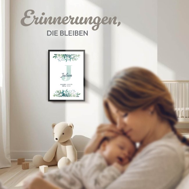 Fotodruck mit Bilderrahmen zur Geburt - Floral gr&uuml;n - mit Initiale, Name, Daten - 2 verschiedene Gr&ouml;&szlig;en