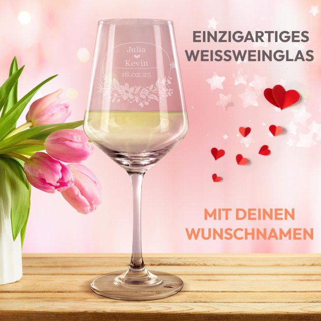 Wei&szlig;weinglas mit Gravur - Kranz - mit Namen &amp; Datum