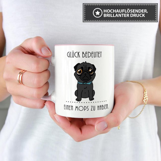 Tasse -Gl&uuml;ck bedeutet einen Mops zu haben, Schwarz- Innen &amp; Henkel Rosa