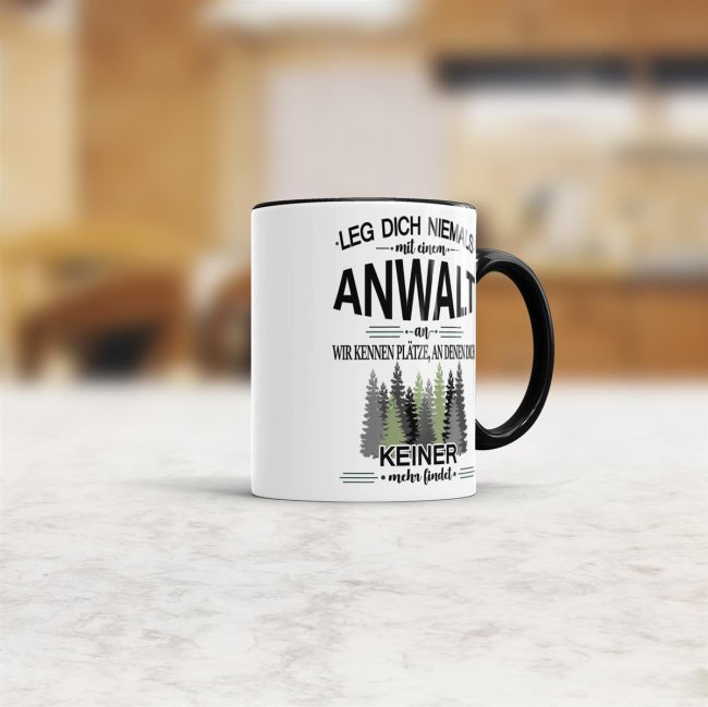 Berufe-Tasse - Leg dich niemals mit einem Anwalt an - Schwarz
