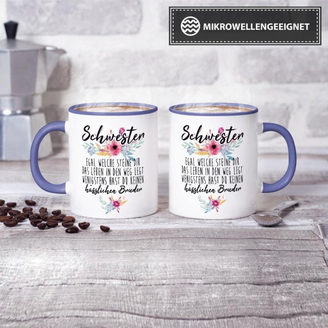 Tasse "Schwester - Wenigstens hast du keinen h&auml;sslichen Bruder" - Innen &amp; Henkel Blau