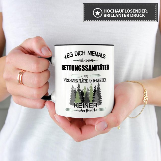 Berufe-Tasse - Leg dich niemals mit einem Rettungssanit&auml;ter an - Schwarz