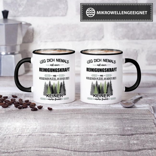 Berufe-Tasse - Leg dich niemals mit einer Reinigungskraft an - Schwarz